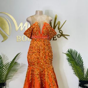 Imithi yeGolide Isishweshwe Dress